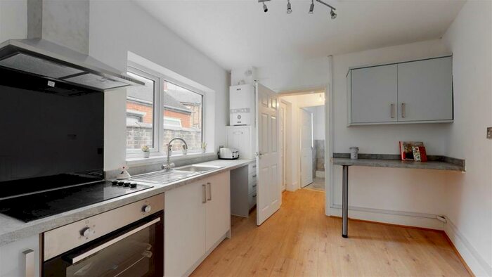 2 Bedroom Terraced House To Rent In Hartshill Road, Stoke-On-Trent, ST4