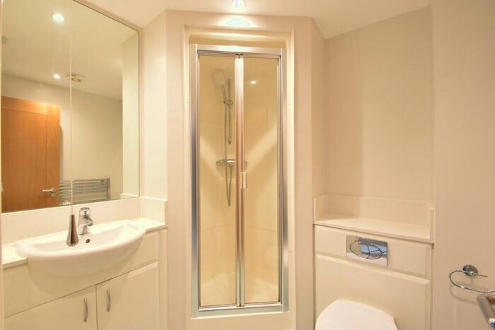 2 Bedroom Apartment To Rent In Monument Hill, Weybridge, KT13