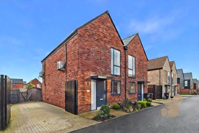 2 Bedroom Semi Detached House For Sale In Wentworth Road, Chelmsford, CM3