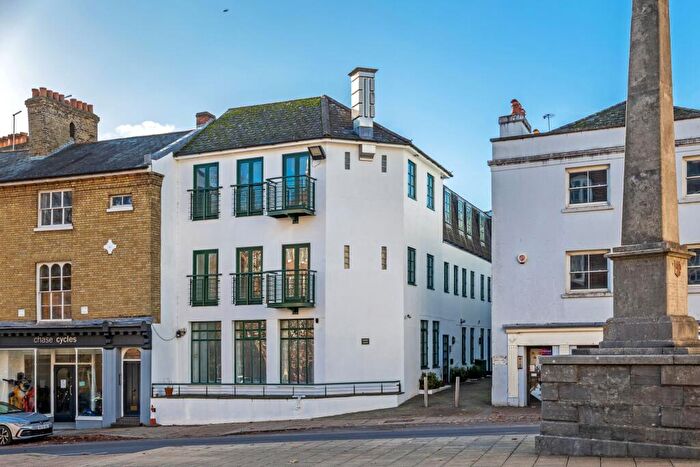 2 Bedroom Duplex To Rent In Upper High Street, Winchester, SO23