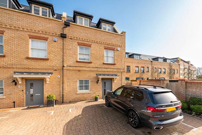 3 Bedroom Terraced House For Sale In Glen Island, Taplow, Maidenhead, SL6