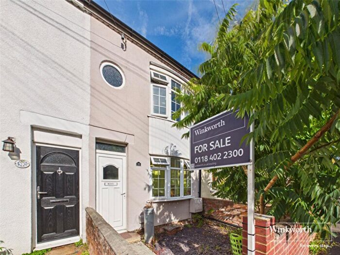 2 Bedroom Terraced House For Sale In Blenheim Gardens, Reading, RG1