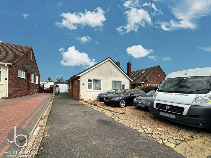 2 Bedroom Detached Bungalow For Sale In Cottage Drive, Colchester, CO2