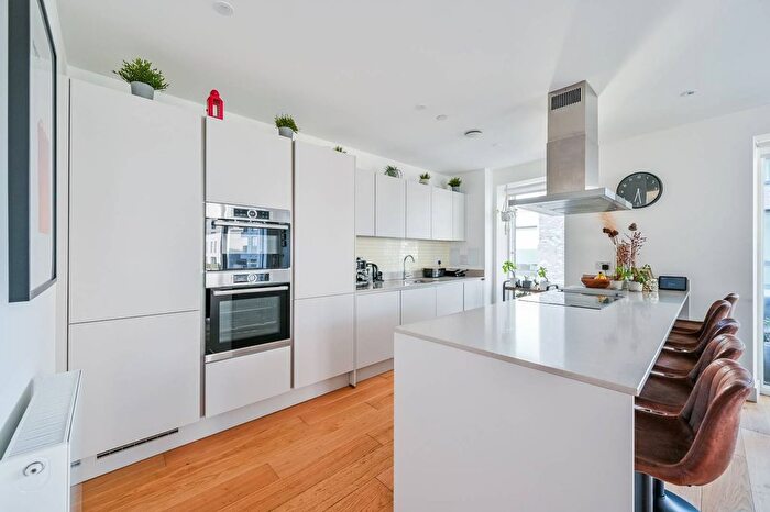 2 Bedroom Flat For Sale In West Parkside, Greenwich Millennium Village, London, SE10