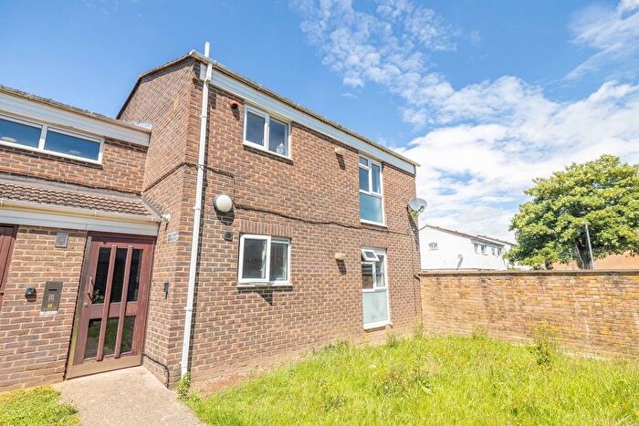 1 Bedroom Flat For Sale In Scafell Road, Slough, SL2