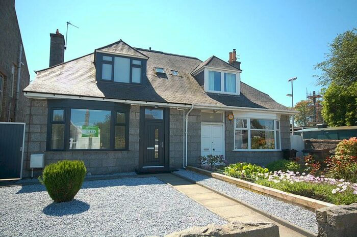 2 Bedroom Semi-Detached House To Rent In Cromwell Road, West End, Aberdeen, AB15