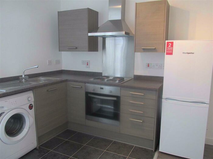 2 Bedroom Flat To Rent In Lombard Street West, West Bromwich, B70