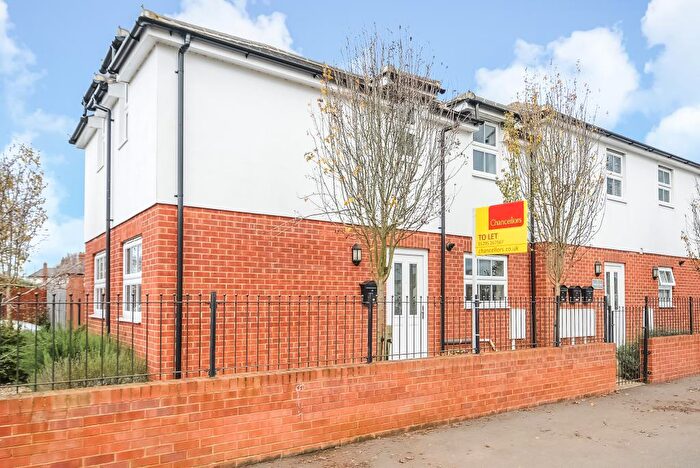 2 Bedroom Maisonette To Rent In Banbury, Oxfordshire, OX16