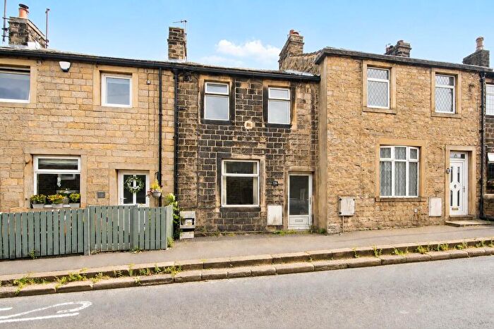 2 Bedroom Terraced House To Rent In Keighley Road, Cowling, BD22
