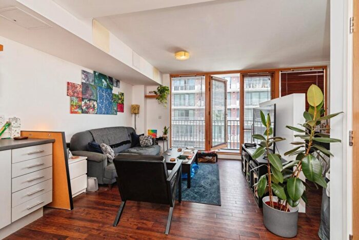 1 Bedroom Flat For Sale In Cathedral Walk, Bristol, BS1