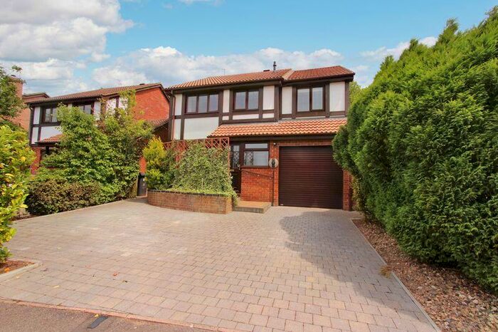 4 Bedroom Detached House To Rent In Longstock Close, Chineham, RG24