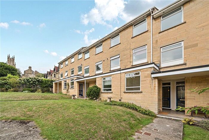 3 Bedroom Flat To Rent In Lansdown Road, Bath, Somerset, BA1