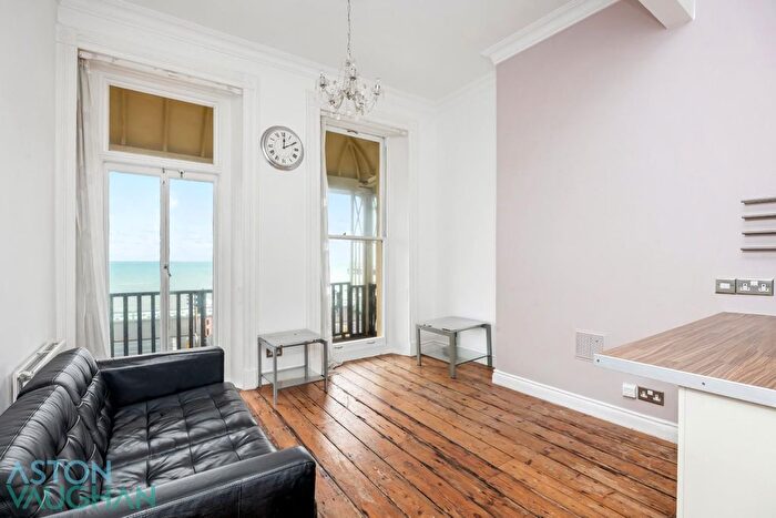 2 Bedroom Flat To Rent In Marine Parade, Brighton, BN2