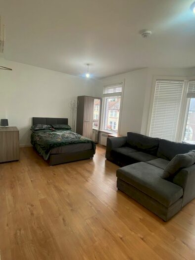 Studio To Rent In Fordel Road, London, SE6