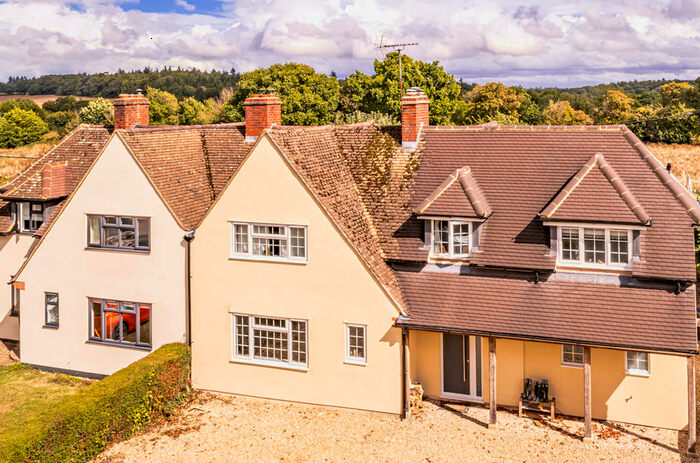 6 Bedroom House For Sale In Flowers Piece, Ashampstead, RG8