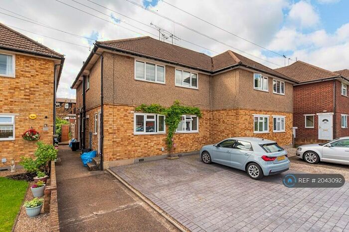 2 Bedroom Maisonette To Rent In Hunter Avenue, Shenfield, Brentwood, CM15