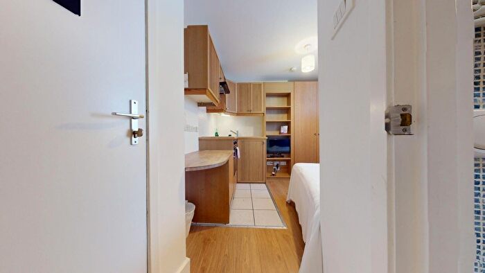 Studio To Rent In Cartwright Gardens, London, WC1H