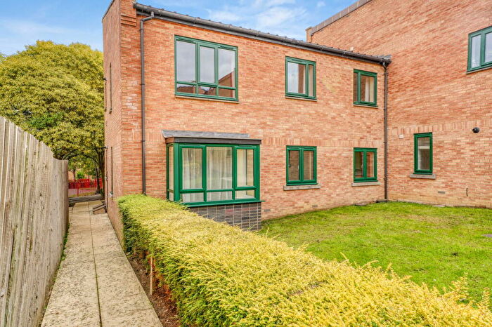 2 Bedroom Flat For Sale In Innes Court, Grange Farm, Milton Keynes, MK8
