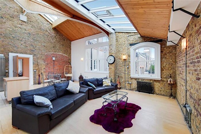 2 Bedroom Flat To Rent In Building, Chatham Close, SE18