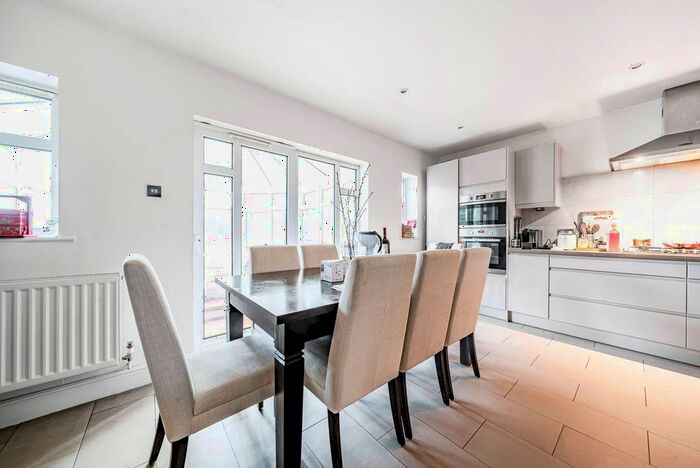 5 Bedroom Property To Rent In Magnolia Place, Ealing, London, W5