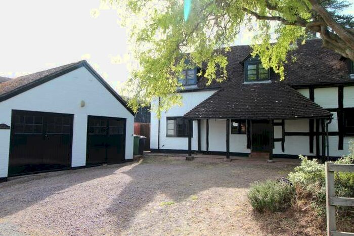 4 Bedroom Cottage To Rent In Winterfold, Chaddesley Corbett, Kidderminster, DY10