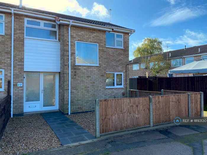 3 Bedroom End Of Terrace House To Rent In Langley, Peterborough, PE3