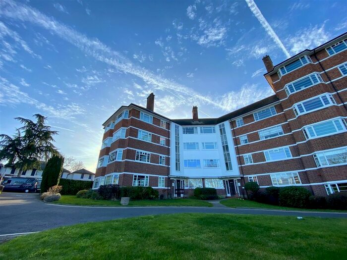 2 Bedroom Flat To Rent In Deanhill Court, Upper Richmond Road West, London, SW14