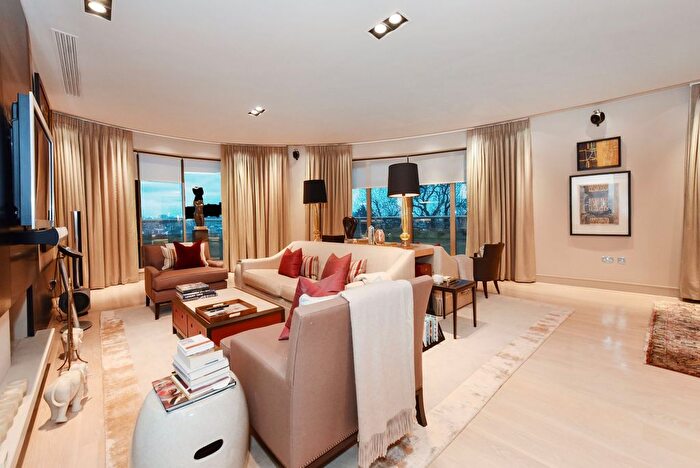 3 Bedroom Flat To Rent In Tasker Lodge, Thornwood Gardens, W8