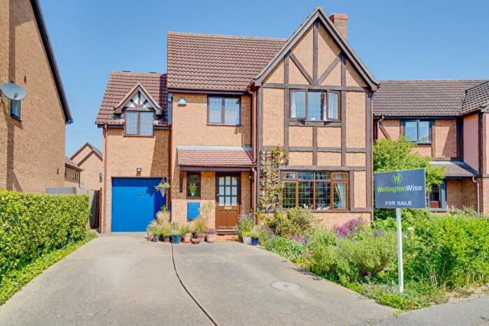 4 Bedroom Detached House For Sale In Nursery Gardens, St. Ives, Cambridgeshire, PE27