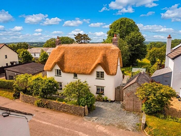 2 Bedroom Cottage For Sale In North Street, Sheepwash, Beaworthy, EX21