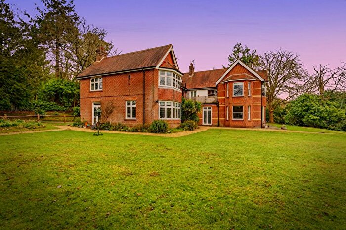 1 Bedroom Flat For Sale In Warrs Hill Road, North Chailey, Lewes, BN8