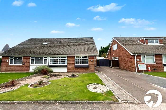 3 Bedroom Bungalow For Sale In Burleigh Close, Rochester, Kent, ME2
