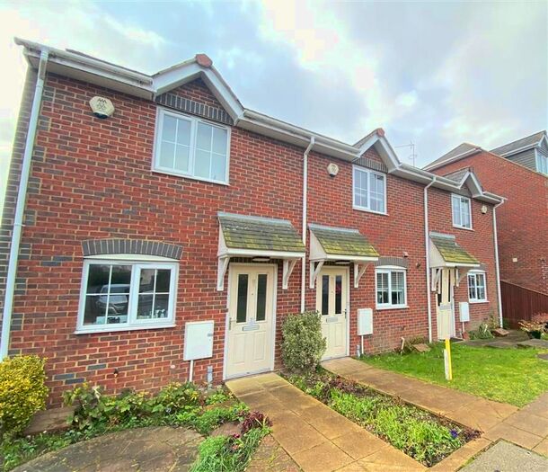 2 Bedroom Property To Rent In Clementine Way, Hemel Hempstead HP1