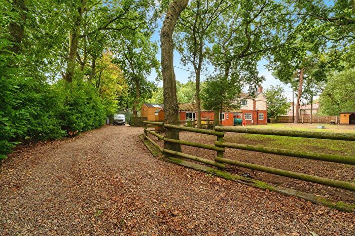 5 Bedroom Detached House For Sale In North Kelsey Road, Caistor, LN7