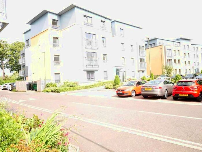 2 Bedroom Flat To Rent In Barnton Grove, Barnton, Edinburgh, EH4