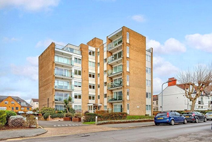 2 Bedroom Flat For Sale In Overcliff, Manor Road, Westcliff-On-Sea, Essex, SS0