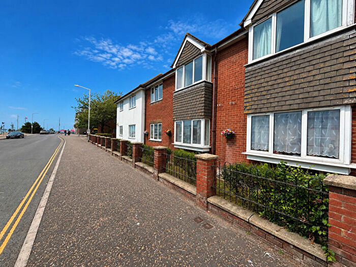 2 Bedroom Flat For Sale In Trafalgar Court, Great Yarmouth, NR30