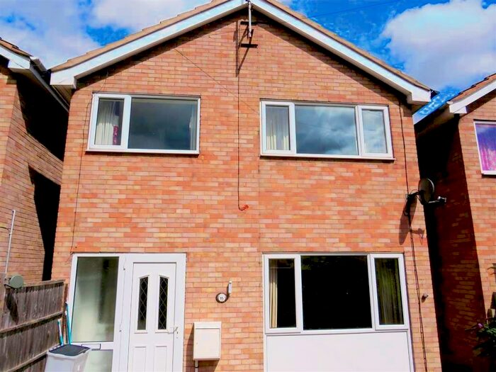 3 Bedroom House To Rent In Station Road, Whitwell, Worksop, S80