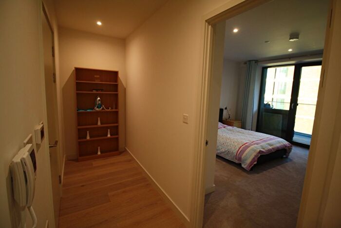 1 Bedroom Flat To Rent In Bonnet Street, London, E16