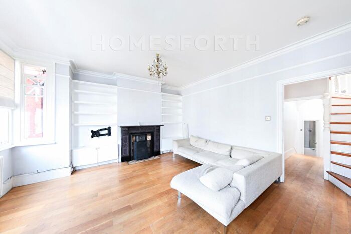 2 Bedroom Flat To Rent In Clifford Gardens, Kensal Rise, NW10