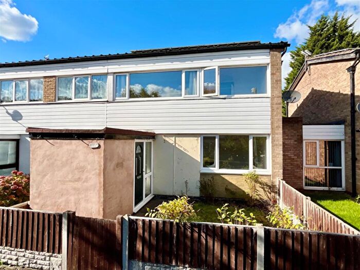 3 Bedroom Terraced House For Sale In Ruislip Close, Birmingham, B35