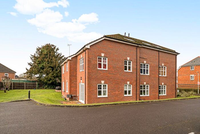 1 Bedroom Flat For Sale In Vincent Drive, Andover, SP10