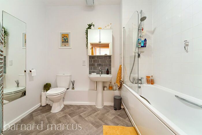 1 Bedroom Flat For Sale In Kingston Road, New Malden, KT3