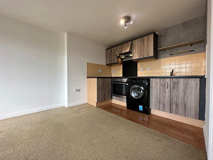 3 Bedroom Apartment To Rent In High Road, Ilford, IG3