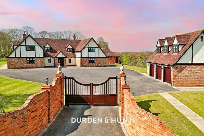 6 Bedroom Detached House For Sale In Warwicks Corner, White Roding, CM6