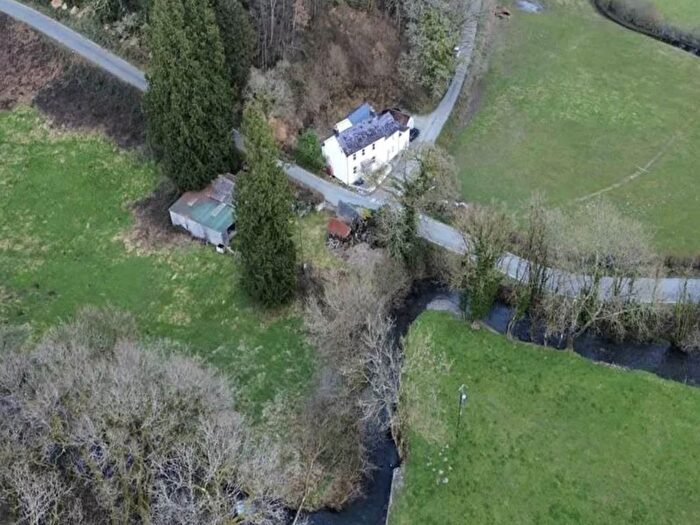 5 Bedroom Detached House For Sale In Llandysul, Ceredigion, SA44
