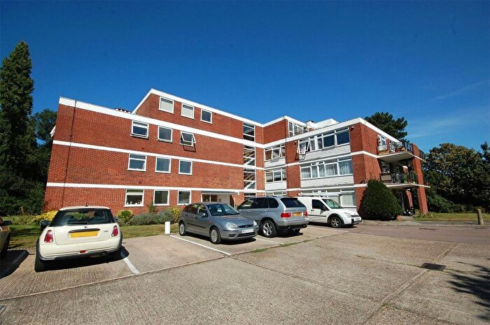 Studio For Sale In Beaver Close, Hampton, TW12