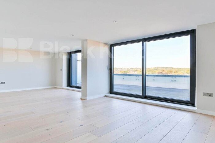 1 Bedroom Flat To Rent In Tottenham Lane, Crouch End, N8