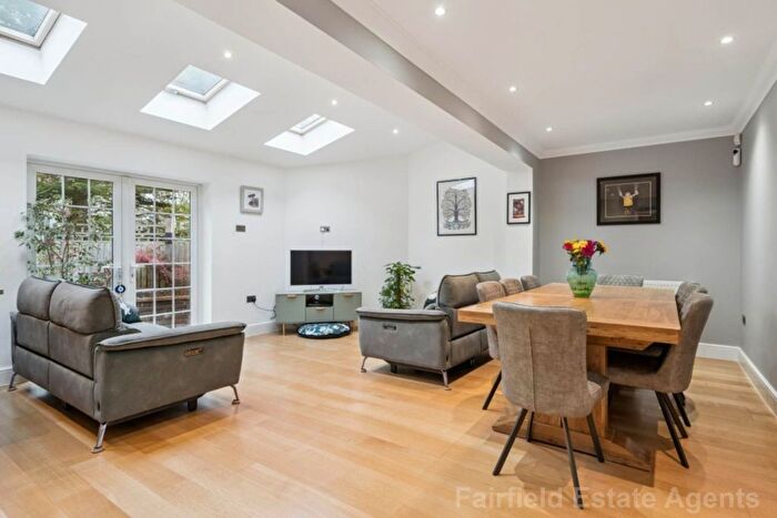 4 Bedroom Semi-detached House For Sale In Huntercrombe Gardens, South Oxhey, Watford, WD19