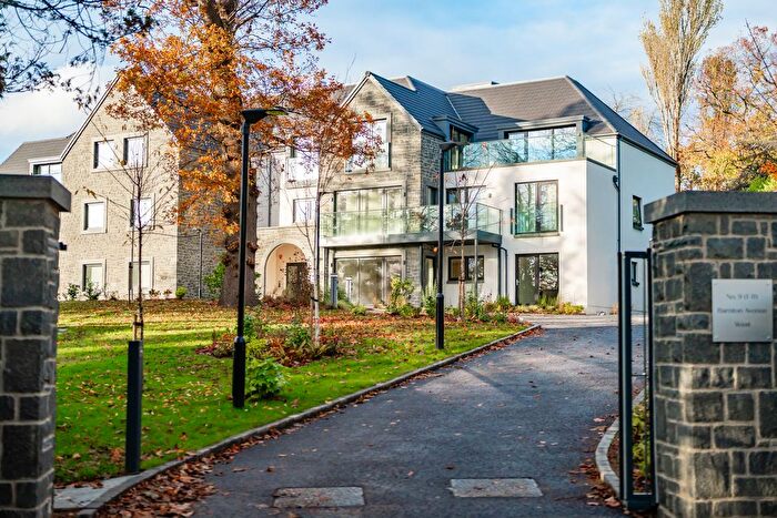 3 Bedroom Flat For Sale In Flat, Barnton Avenue West, Edinburgh, EH4